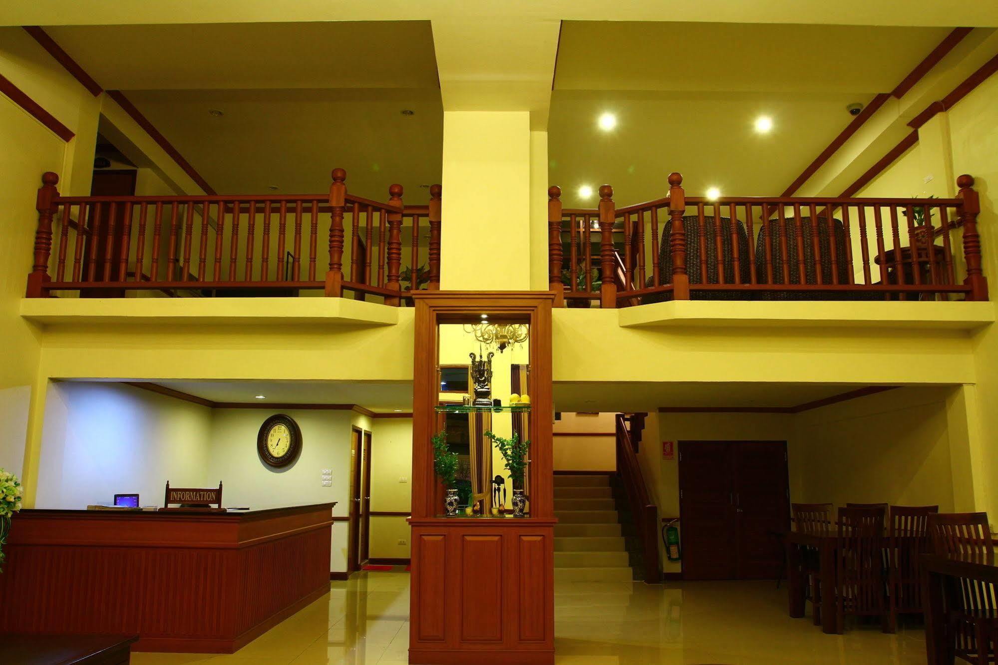 Phoothawee House Hotel Chiang Mai Exterior photo